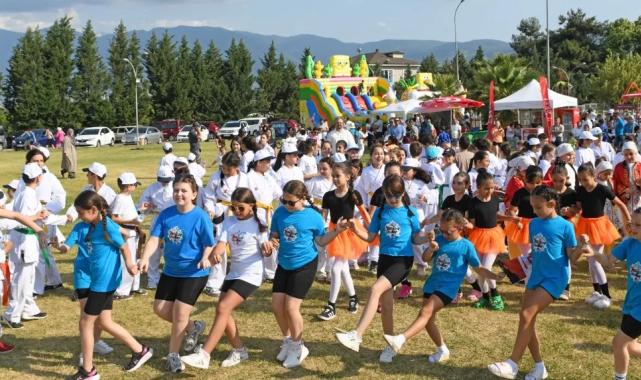 Bursa Osmangazi Belediyesi’nden gençlik ve spor şenliği