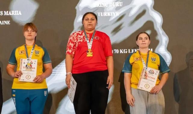 Bursa’nın gururu! Duru Erinç sağ ve sol kolda zirvede