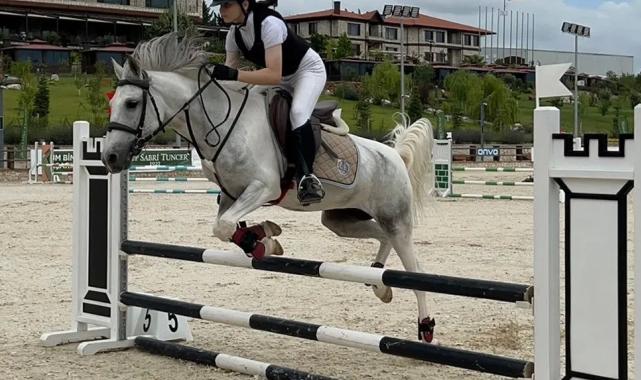 Gebze Belediyesi sporcularından şampiyonluk coşkusu