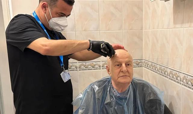 İstanbul Bakırköy’de bayramlık tıraş etti