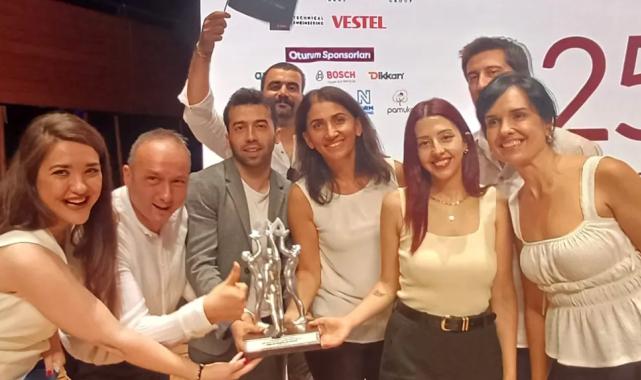 İzmir Büyükşehir Mükemmelliği Arayış Sempozyumu’ndan ödülle döndü