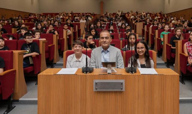 İzmir Çocuk Meclisi sezonu tamamladı