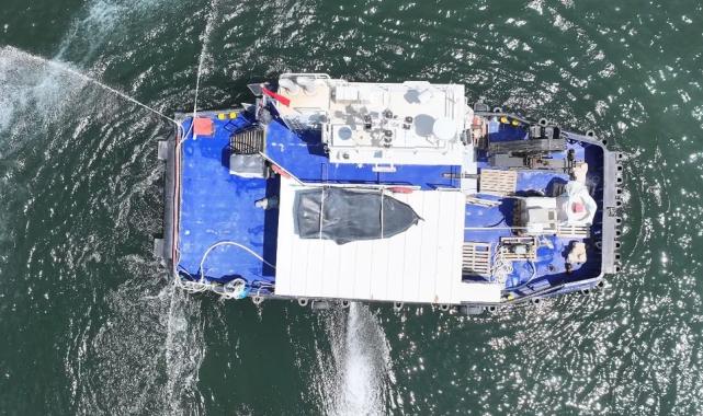 İzmir Körfezi’nde temizlik seferberliği… Modifiye kil yöntemiyle balık ölümleri azaltılıyor