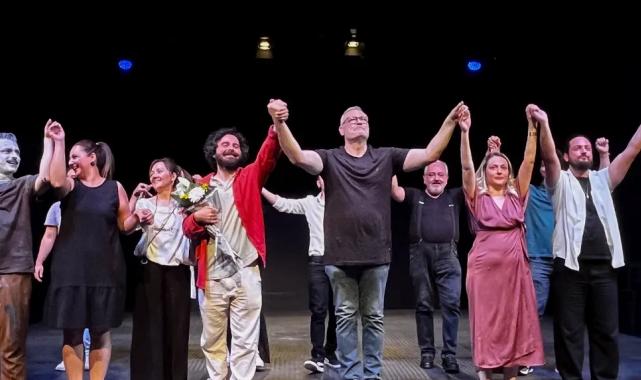 İzmir Şehir Tiyatroları’ndan başarılı sezon