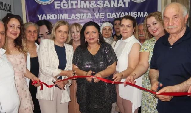 İzmir’de Yakamoz Derneği açıldı