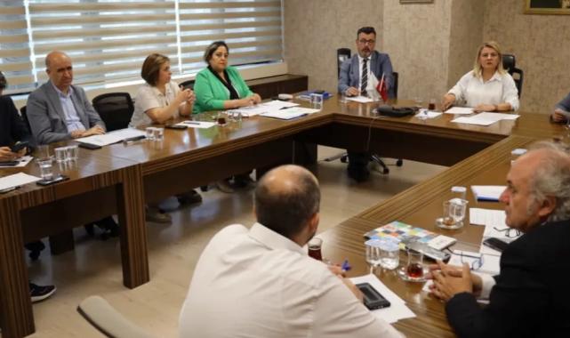 İzmit Belediyesinde başkan yardımcıları göreve başlıyor