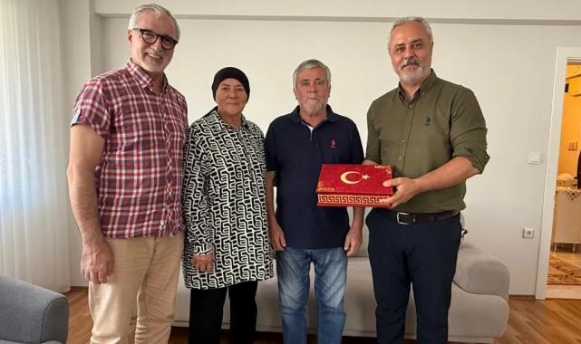 İzmit Belediyesi’nden gazilere vefa ziyareti