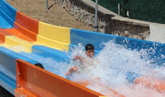 İzmit’te Aquapark’a yoğun ilgi