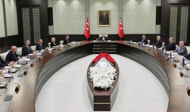 Kabine yoğun gündemle toplanıyor!