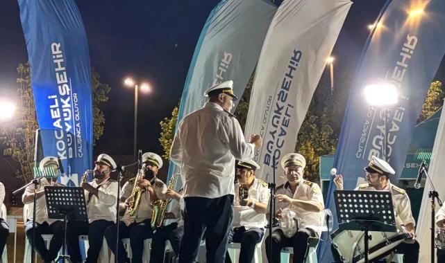 Kocaeli’de Derince Sağlıklı Yaşam Parkı’nda müzik dolu akşam