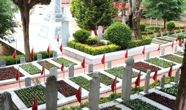 Kocaeli’de mezarlıklar bayram ziyaretine hazır