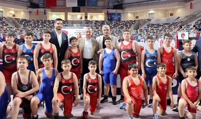 Kocaeli’de uluslararası güreş turnuvası coşkusu