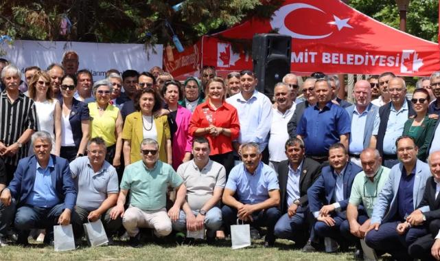 Kocaeli’nin muhtarlarına İzmit’te Babalar Günü buluşması