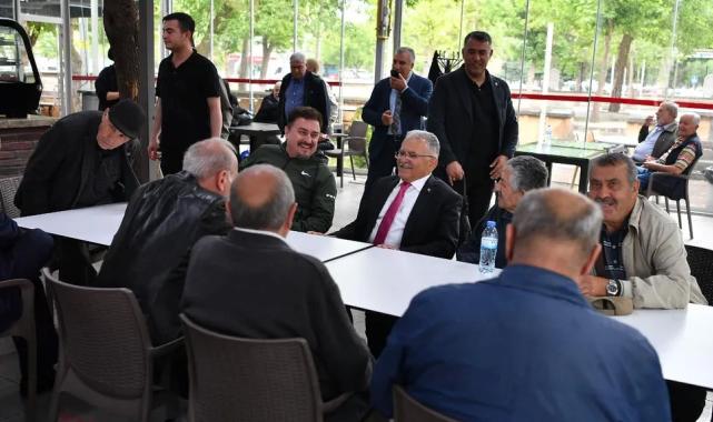 Memduh Büyükkılıç KAYTUR Kahve’de vatandaşla buluştu