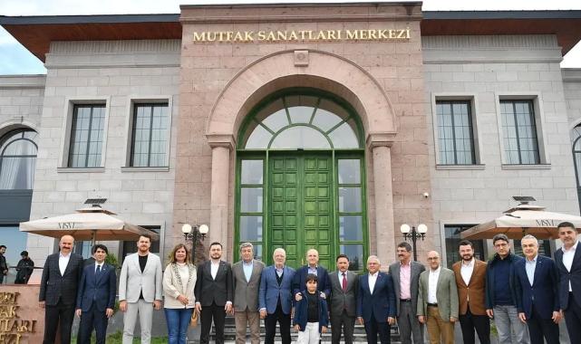 Memduh Büyükkılıç Mehmet Şimşek’i ağırladı