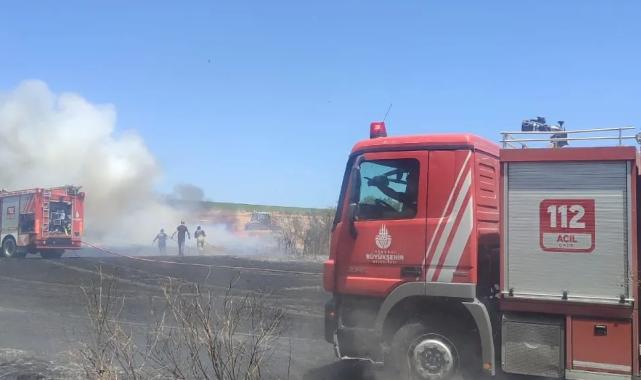 Silivri’de otluk alanda çıkan yangın kontrol altına alındı