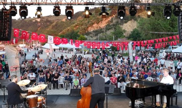 Tirilye Zeytin Çiçeği’ne caz konserli final