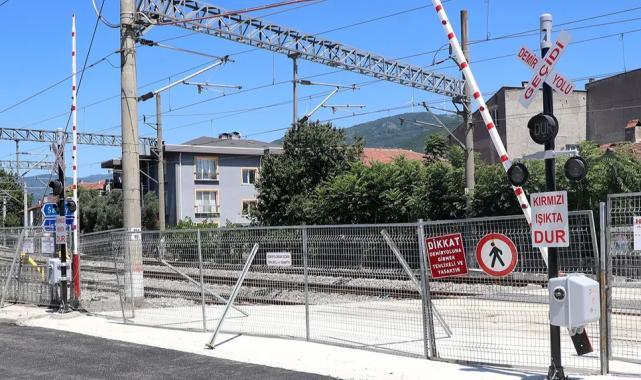 Alifuatpaşa hemzemin geçidine kavuşuyor