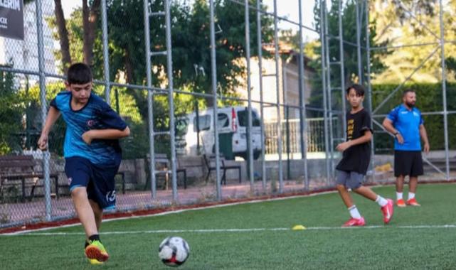 Antalya Büyükşehir’in spora ve sporcuya desteği sürüyor