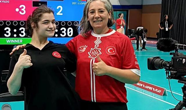 Avrupa’da Türk Bayrağı’nı dalgalandıran Sakaryalı Hüdanur’a anlamlı destek