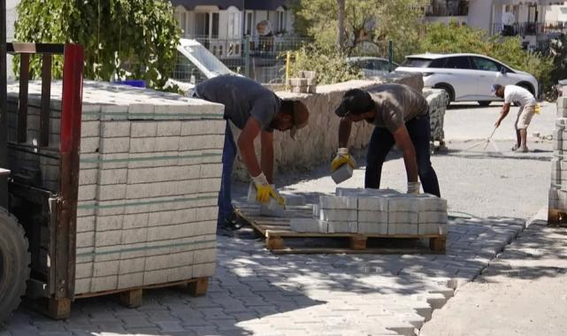 Ayvalık’ta yol ve kaldırımlar baştan aşağı yenileniyor