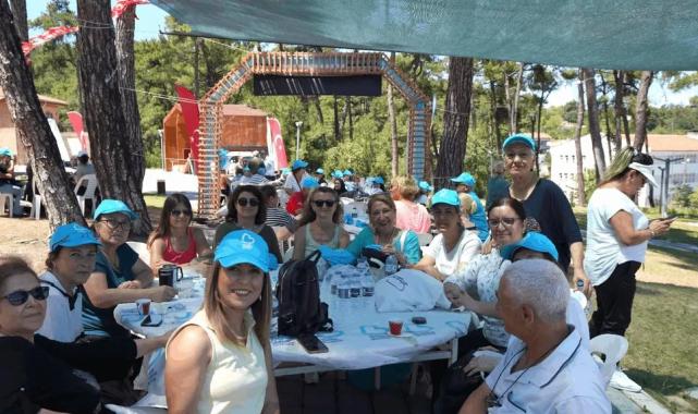 Balıkesir Büyükşehir’den emeklilere piknik morali