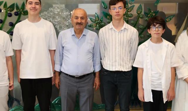 Başkan Büyükgöz LGS birincilerini ağırladı