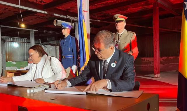 Başkan Tugay Bosna’da Srebrenitsa Katliamı’nın kurbanlarını andı