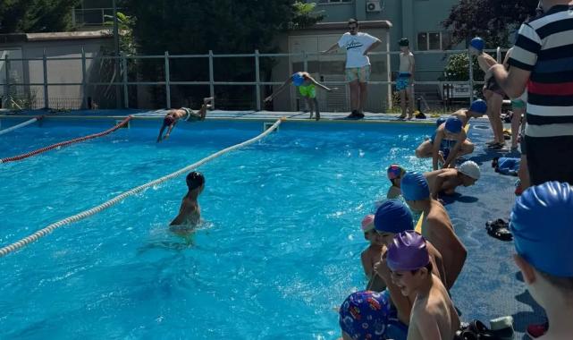 Bursa Sırameşeler Çocuk Evi sakinleri Sukaypark’ta eğlendi