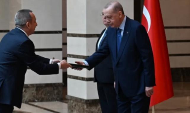 Büyükelçilerden Cumhurbaşkanı Erdoğan’a güven mektubu… Külliye’de diplomatik görüşmeler