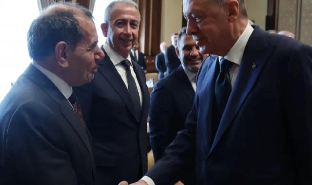 Cumhurbaşkanı Erdoğan, Galatasaray Başkanı Özbek’i hastanede ziyaret etti