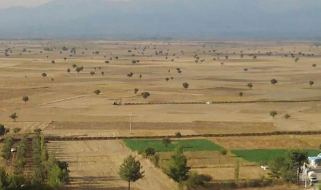 Denizli’de Tavas Ovası kuraklık alarmı veriyor!