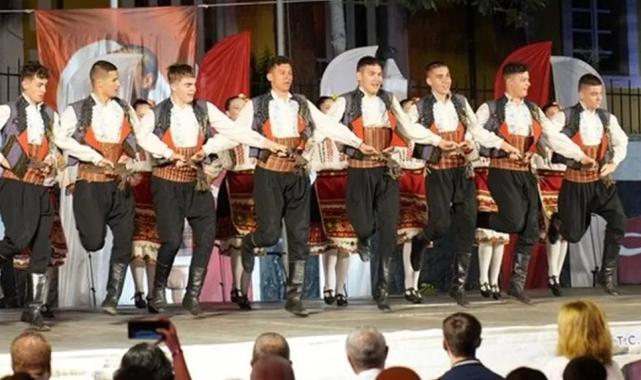 Dünya kültürleri Denizli’nin ilçelerinde sahne alıyor