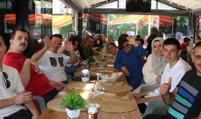 Engelsiz yaz atölyelerinde sıcak buluşma