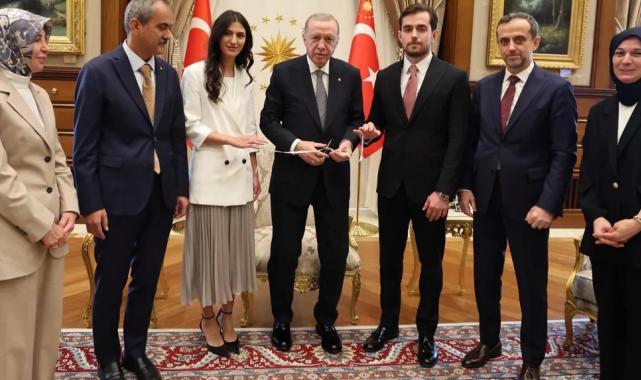 Eski Bakan’ın kızının nişan yüzükleri Külliye’de takıldı