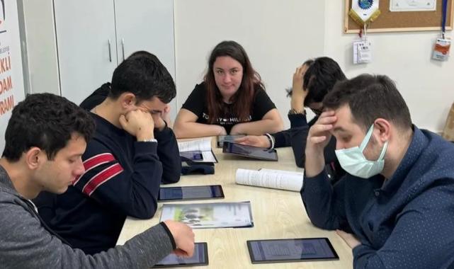 İŞ-İN hem işe hem hayata hazırlıyor