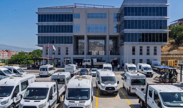 İzmir Büyükşehir’in ‘Zeytinlik Hizmet Binası’ hizmete açıldı