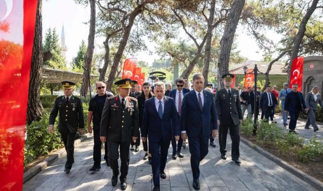 İzmir’de 15 Temmuz şehitleri anıldı