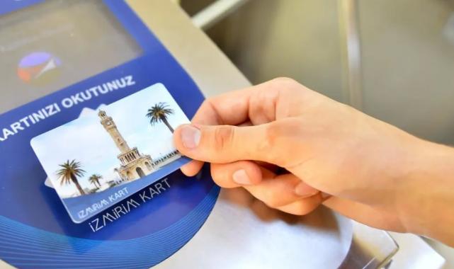 İzmir’de 15 Temmuz’da toplu ulaşım yüzde 50 indirimli