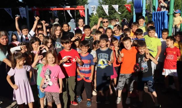 İzmitlilerin yüzleri mahallelerde geleneksel şenliklerle gülüyor