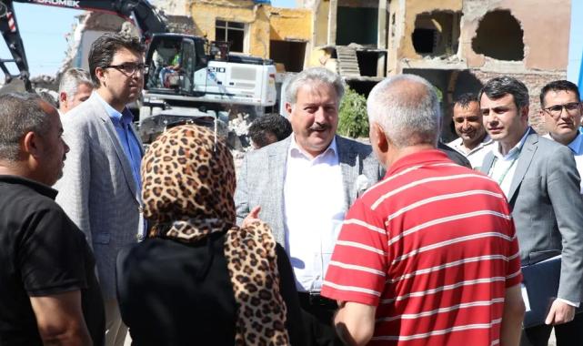 Kayseri Melikgazi’den metruk bina mesaisi