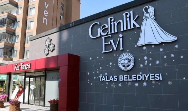 Kayseri Talas Kar Tanesi Gelinlik Evi’ne büyük ilgi
