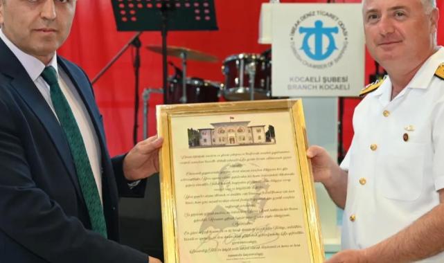 Kocaeli Büyükşehir’e anlamlı plaket