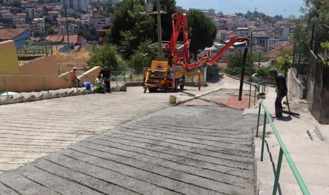 Kocaeli İzmit’te 20 yıllık soruna ‘beton yol’ çözümü