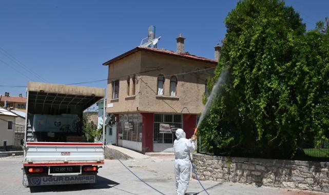 Konya Selçuklu’da yeşil alan ilaçlamaları sürüyor