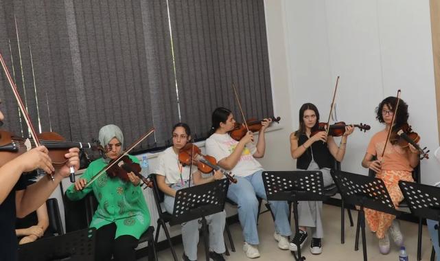 Konya’da Karataylı gençler yazı dolu dolu geçiriyor