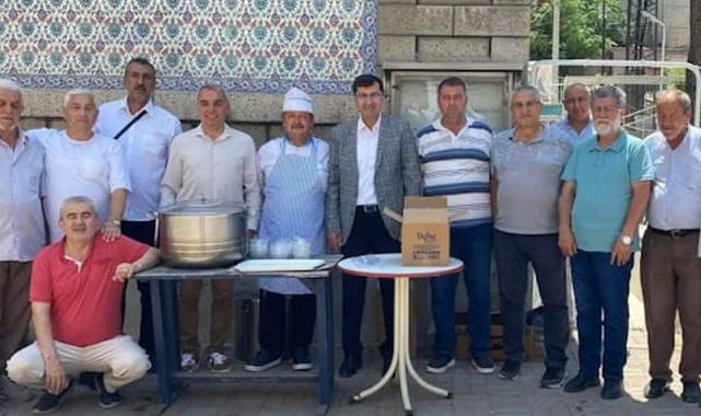 Kütahya Belediyesi’nden halka aşure dağıtımı