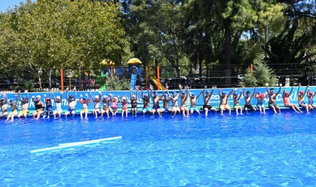 Manisa Büyükşehir’in havuzları çocuklarla buluşuyor