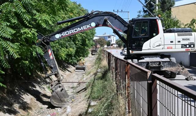 Manisa Fevzi Çakmak’ta sulama kanalları temizliği