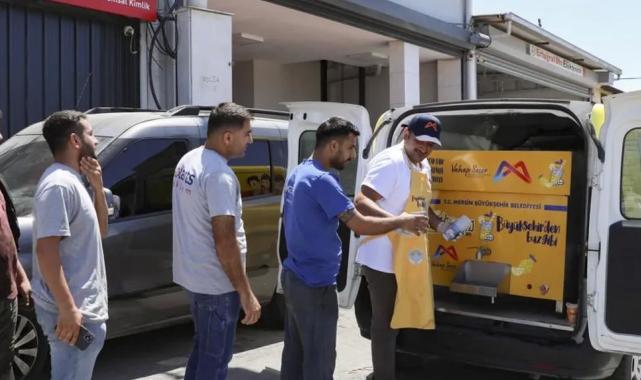 Mersin’de yaz serinliği: 5 yıllık limonata geleneği sürüyor